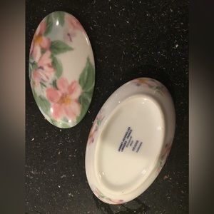 Limoges doodad case shabby chic romantic with lid holds earrings